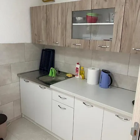 Cherry Apartment *